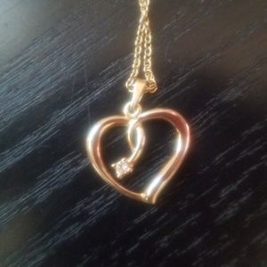 Gold heart pendant necklack